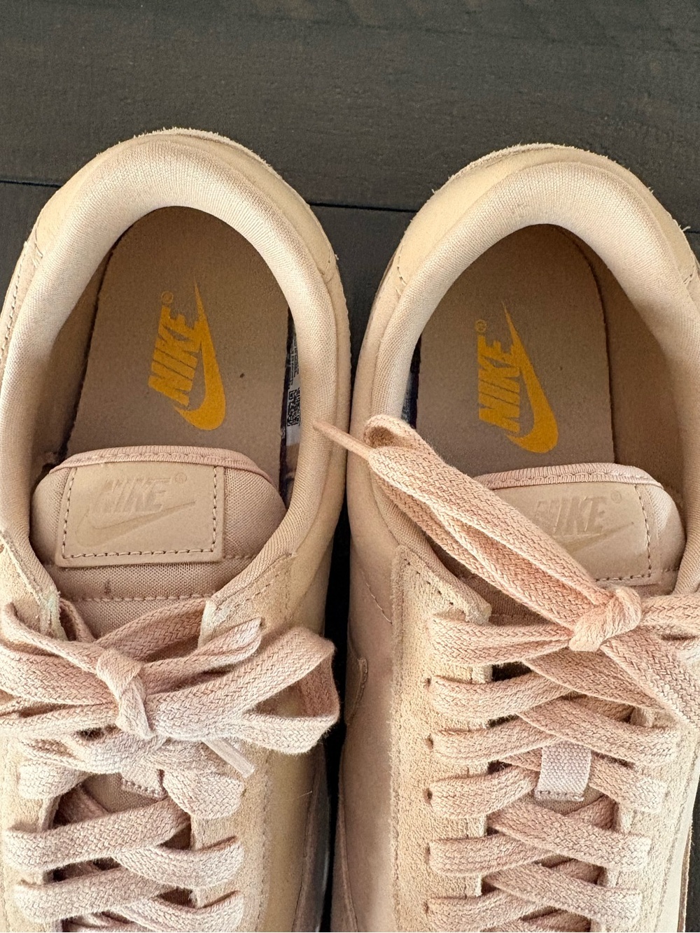 Like New - Nike Retro Runners in Light Beige - Picture 7 of 11
